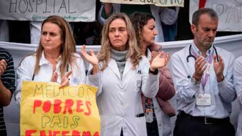 Magalí Rebollo, en el centro,
