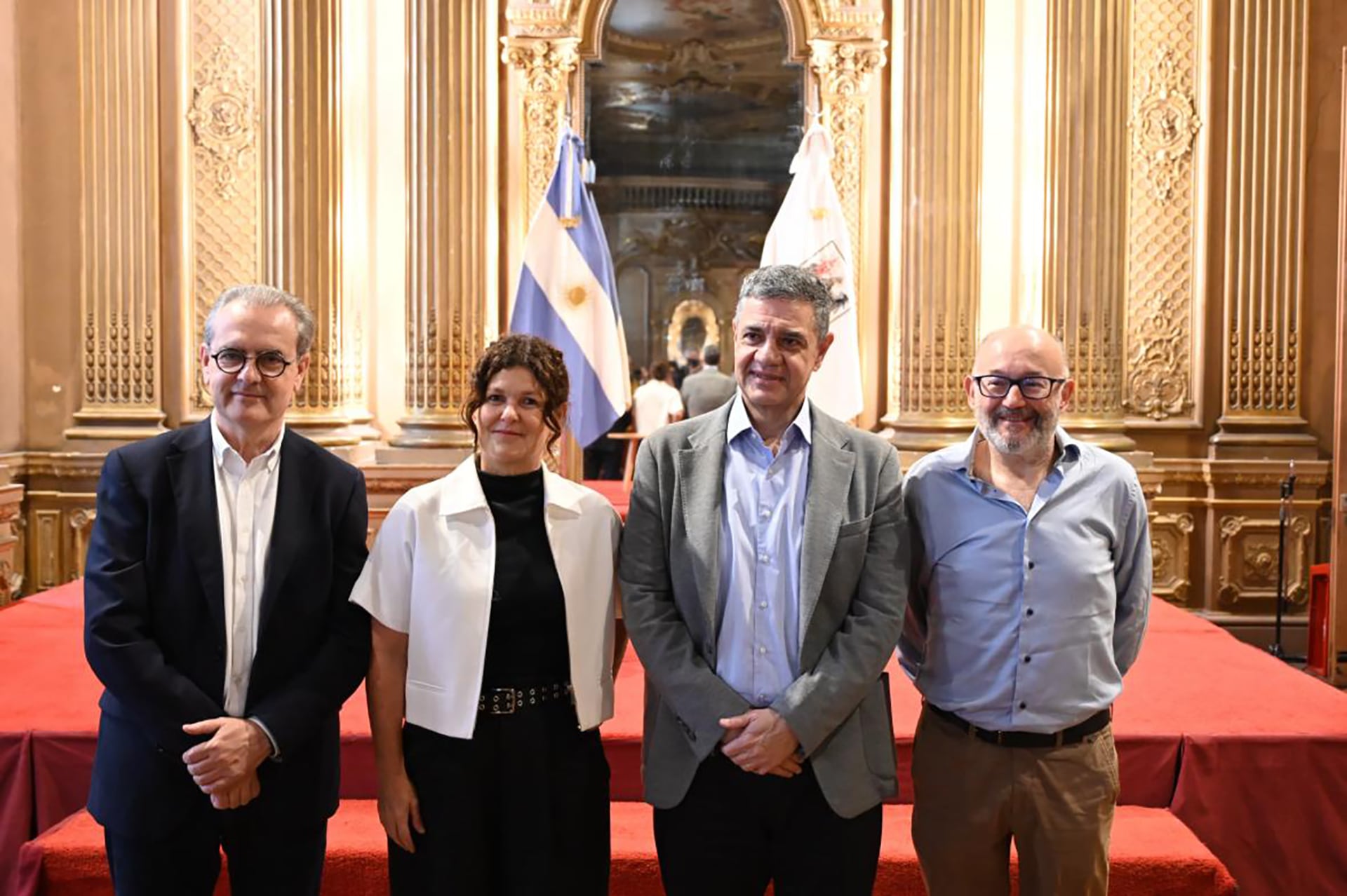 De izq. a der.: Juan Antonio Vigar, la ministra de Cultura Gabriela Ricardes, el jefe de gobierno Jorge Macri, José Luis Rebordinos