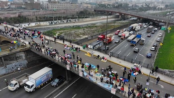 El gremio reportó 118 ataques vinculados con extorsiones contra el sector entre enero y agosto de este año, además de recientes atentados contra unidades de transporte - Créditos: Andina.