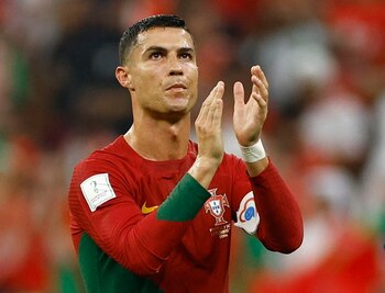 FOTO DE ARCHIVO: Fútbol - Copa Mundial de la FIFA Qatar 2022 - Octavos de final - Portugal-Suiza - Estadio Lusail, Lusail, Qatar - 6 de diciembre de 2022. Cristiano Ronaldo, después del partido. REUTERS/John Sibley