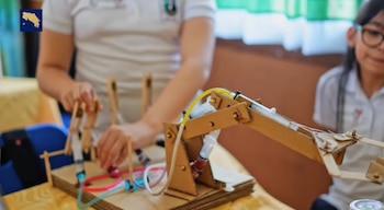 Los proyectos presentados incluyen investigaciones, experimentos y propuestas innovadoras desarrolladas mediante la aplicación del método científico. Crédito: MEP