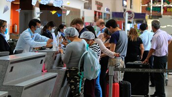 Israel actualizará a diario la lista de países a los que prohíbe viajar por la situación de la pandemia