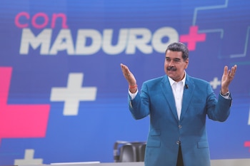 Nicolás Maduro en su programa semanal de televisión "Con Maduro +", en Caracas (EFE/ PRENSA MIRAFLORES)
