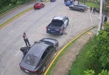 El joven nicaragüense Joshua Alexander Lucero falleció minutos después de ingresar al Hospital San Miguel Arcángel con múltiples heridas de bala (Cortesía: Primerísima Nicaragua).