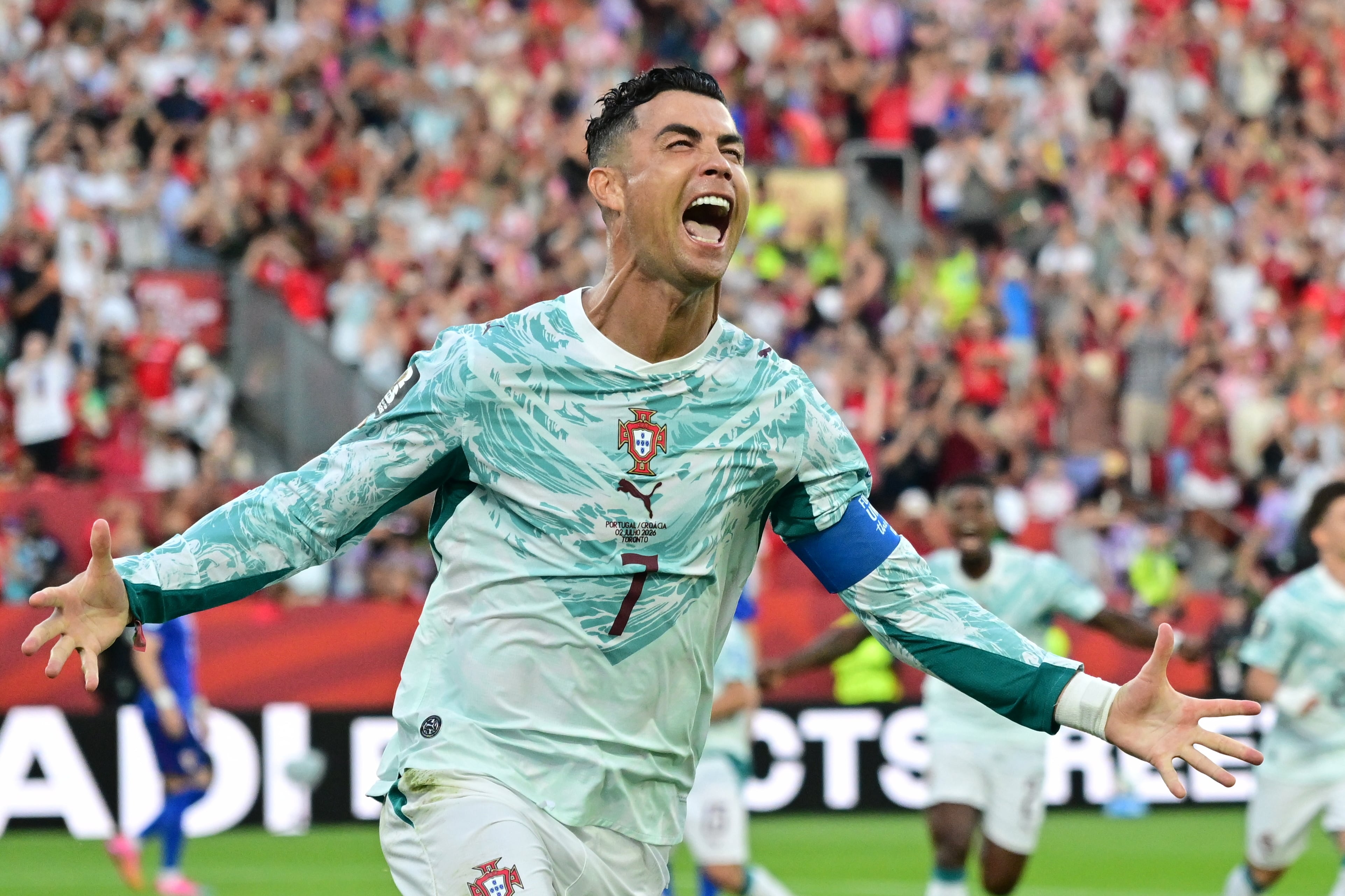 Cristiano Ronaldo, de Portugal, celebra tras marcar un gol durante el partido de los dieciseisavos de final del Mundial 2026 entre Portugal y Croacia en Toronto (Canadá) - crédito Eduardo Lima/EFE