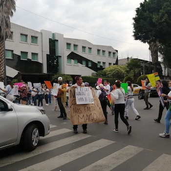 Familiares, amigos y colectivos bloquearon