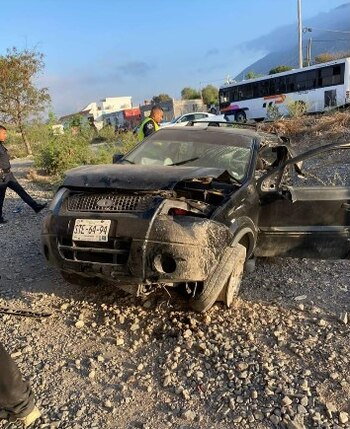 Debido al impacto del tren,