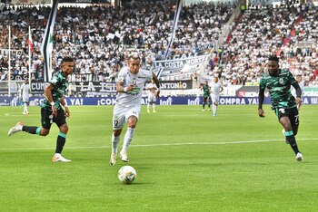 El último duelo terminó a favor del Once Caldas con gol de Iván Rojas al minuto 17 y de Alejandro García al 45+1 en el estadio Palogrande de Manizales-crédito Daniel Ocampo/Colprensa