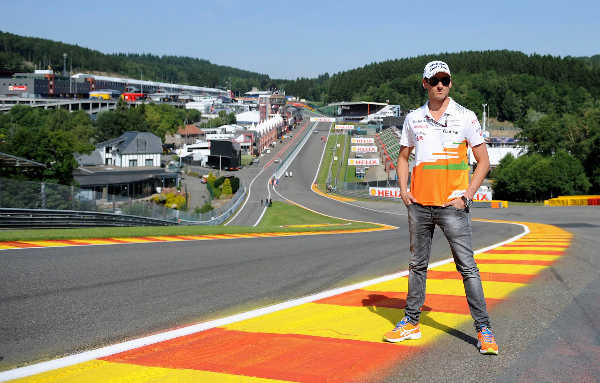 Acusan a Adrian Sutil de participar en un esquema de fraude grave y malversación de fondos.