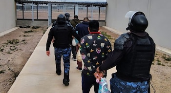 Las autoridades no descartarían la posibilidad de que hubiera más involucrados en el caso sin identificar (X: @MercedesRus1)