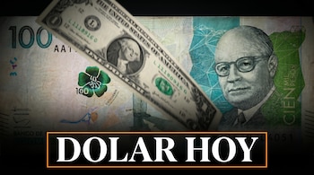 Primer plano de un billete de dólar estadounidense cayendo borroso sobre un nítido billete de peso colombiano; texto blanco 'Dolar Hoy' en un marco naranja.