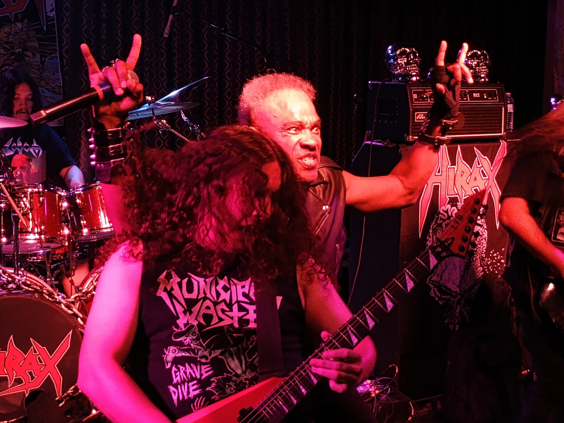 Maniáticos bestiales: Hirax en vivo con su histórico líder, Katon de Pena