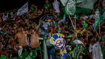 Hinchas de Atlético Nacional, furiosos