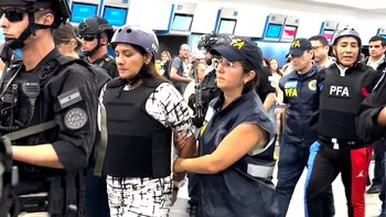 Expulsaron del país a la