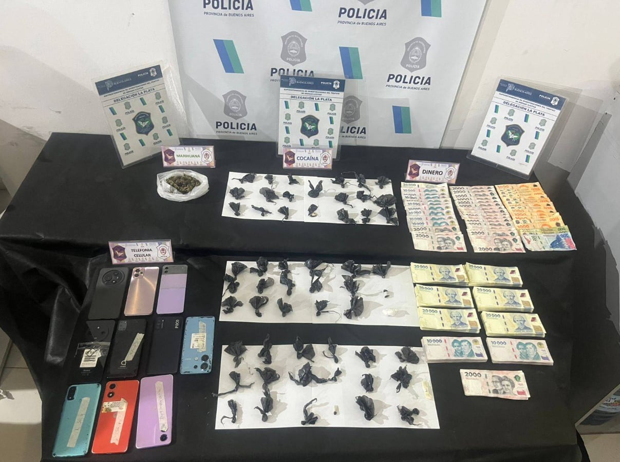 Secuestraron 83,6 gramos de cocaína fraccionada, 25,1 gramos de marihuana y $7.391.940 en La Plata