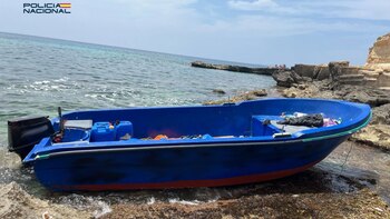 Rescatados 24 migrantes llegados a