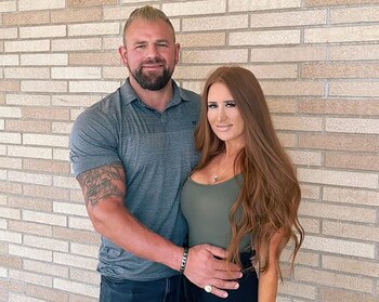 Elizabeth y Joshua Colbert