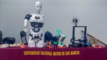 Egresado de San Marcos construye