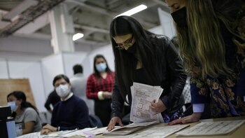 Registrador e CNE devem apresentar