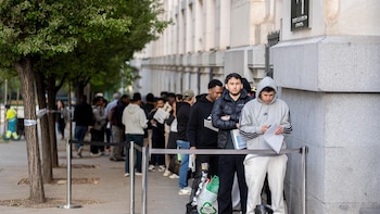 Saiz asegura que ya se han asignado más de 150.000 citas para solicitar presencialmente la regularización de migrantes