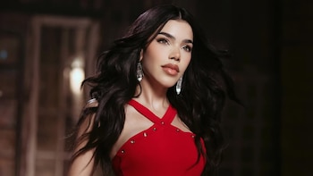 Influencer revela que Kenia Os lo ayudó a pagar cuenta hospitalaria de su madre: “Tiene un gran corazón”