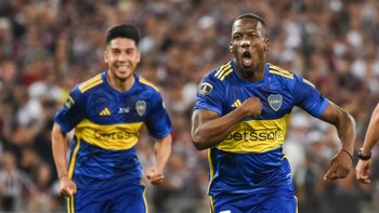 Luis Advíncula fue el goleador