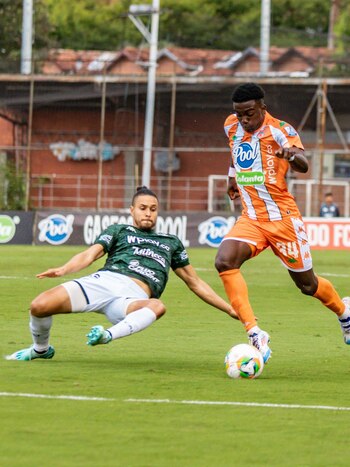 Envigado derrotó a Deportivo Cali en el Polideportivo Sur y se tomó un respiro en su lucha por mantener la categoría - crédito @EnvigadoFC/X