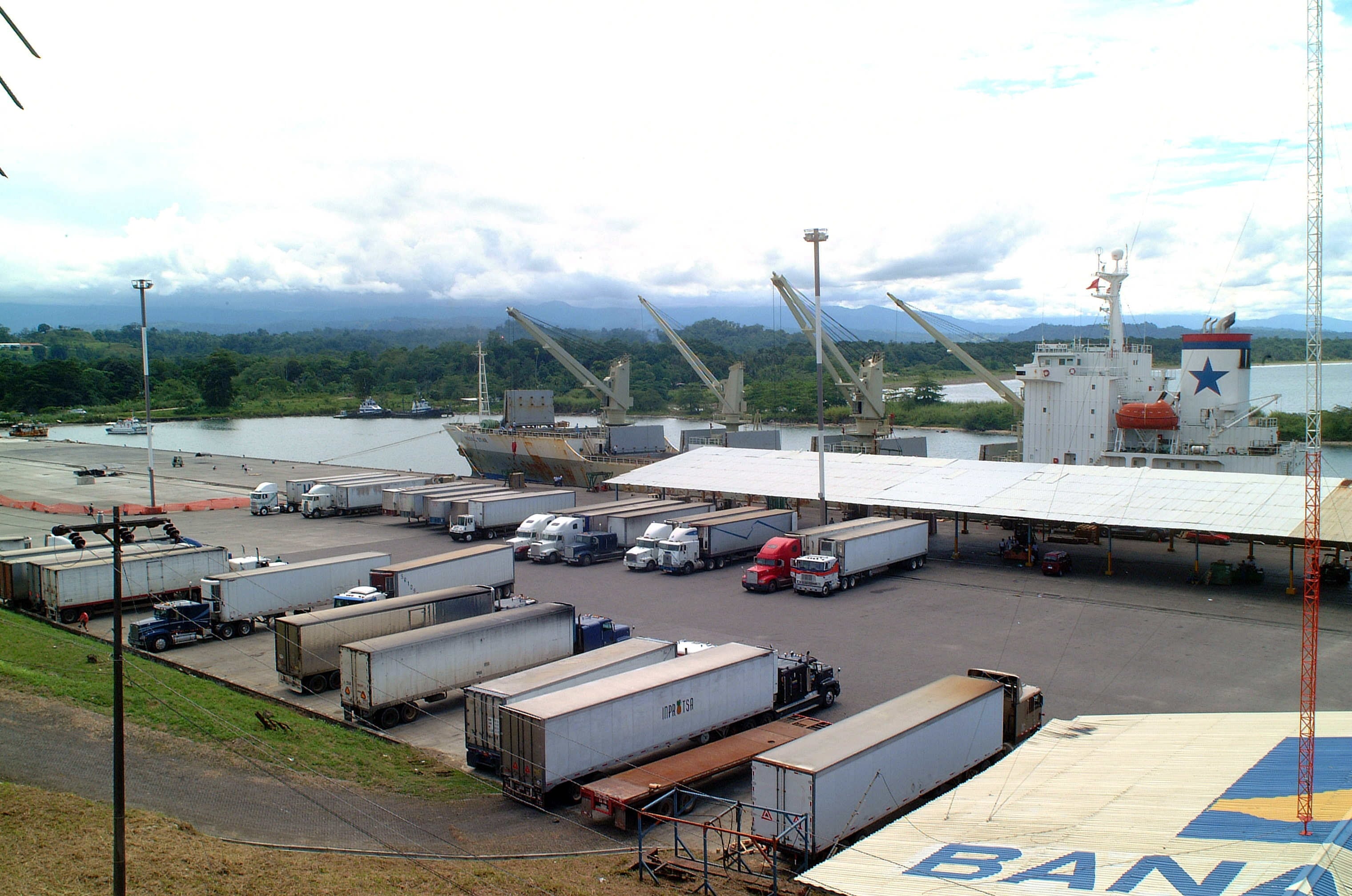 La electrónica y la pesca impulsan un alza del 7% en las exportaciones de Costa Rica