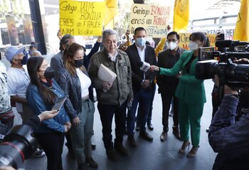 Integrantes de la fracción perredista