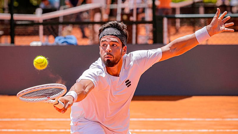 Juan Pablo Paz durante un torneo profesional