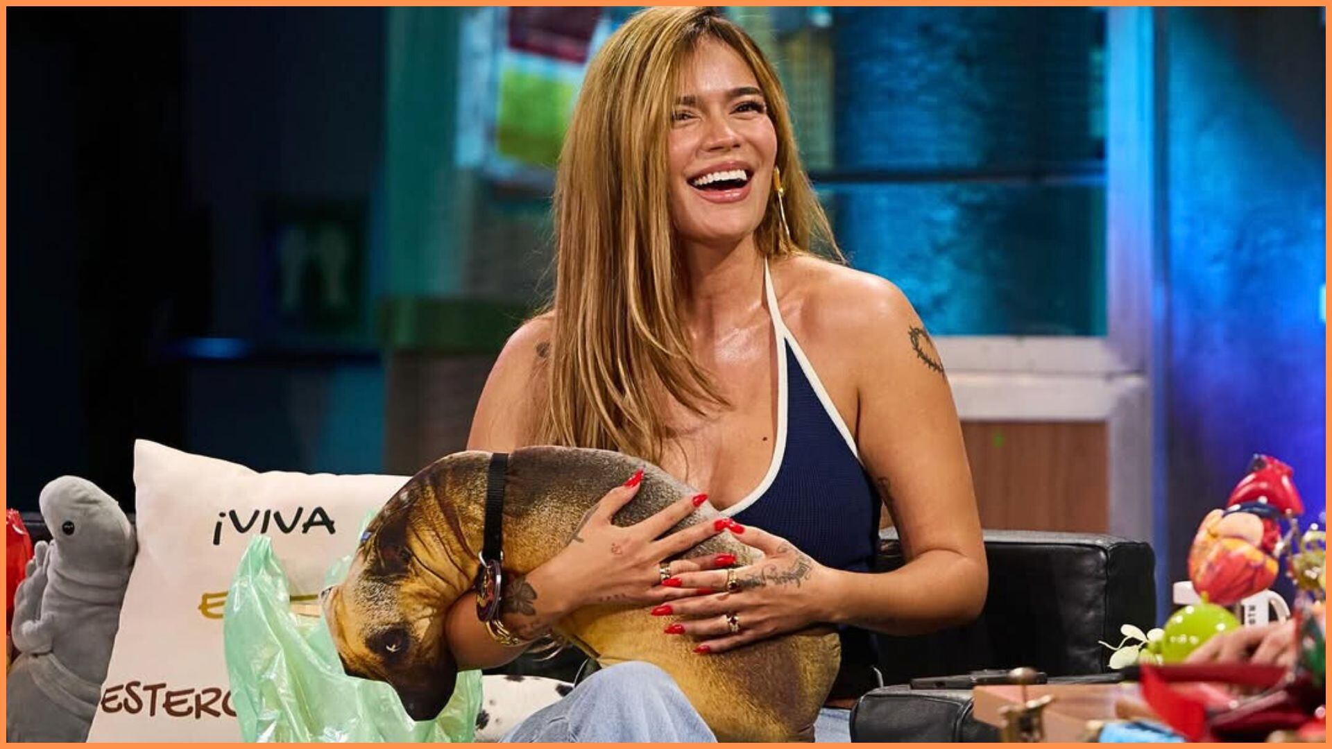 Karol G habló sobre su participación en Coachella 2026 y dejó algunas pistas de los ensayos - crédito @larevuelta_tve/Instagram