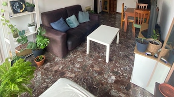 Un anuncio de un piso en el que no se puede comer carne desata la polémica: “Si no sigues ese estilo de vida, recurres a comida ya preparada”