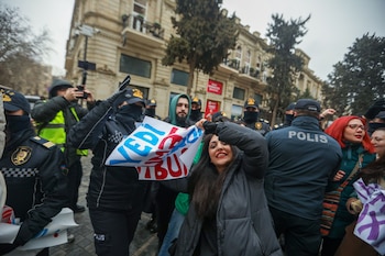 Un grupo de mujeres participa