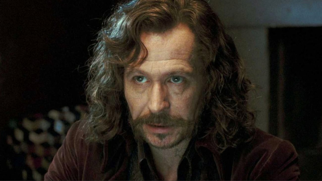 Oldman recordó que las películas debieron condensar numerosas escenas y detalles para ajustarse a su duración.
