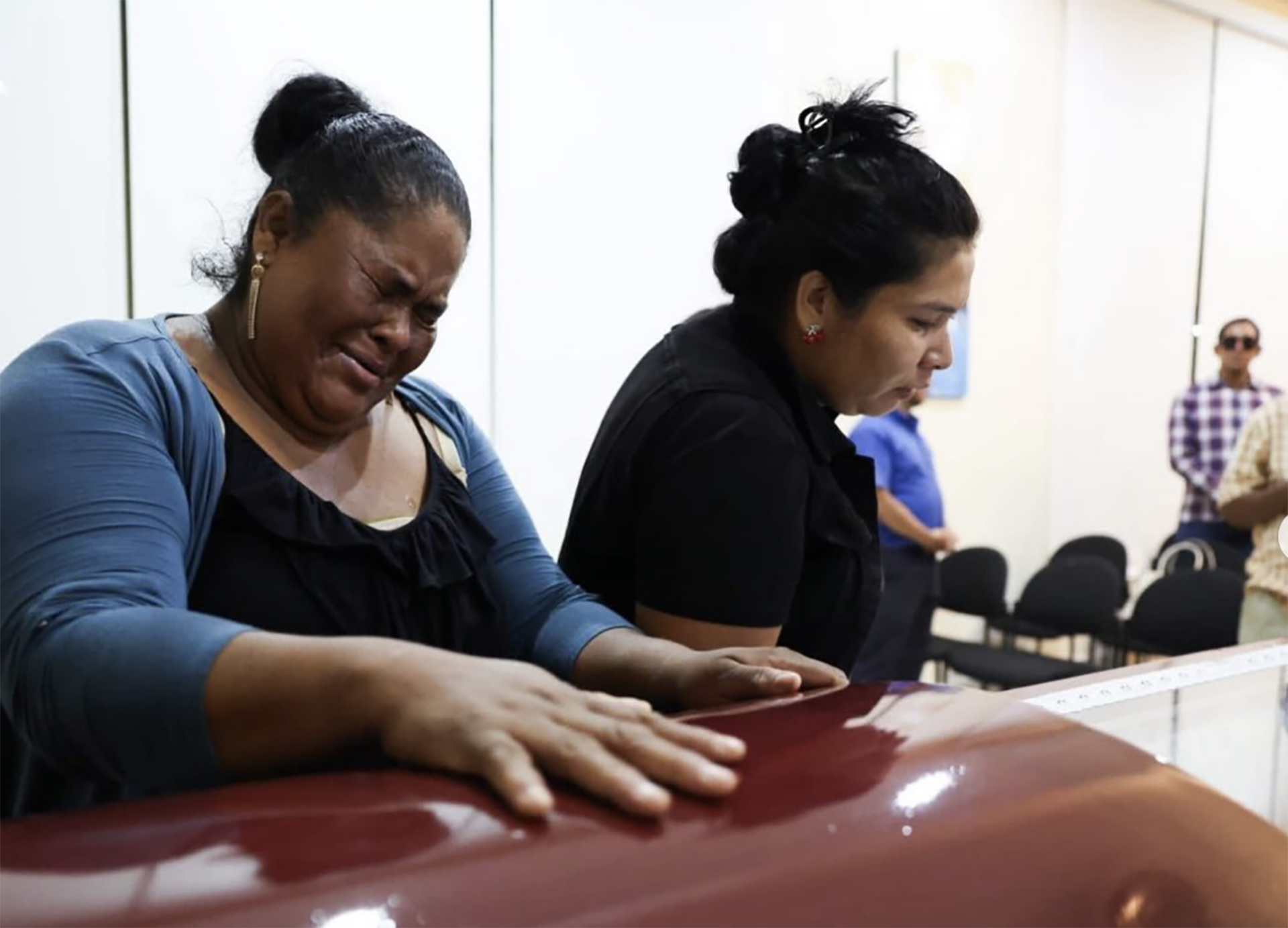 A la ceremonia organizada por el régimen asistieron personas que lloraron ante el féretro de Brooklyn Rivera (Foto Asamblea Nacional de Nicaragua)