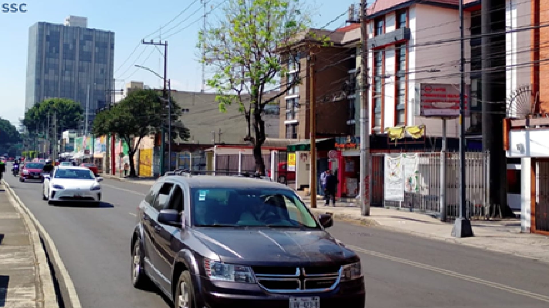 Show Rota Retrátil na Avenida Universitária CDMX (@OVIALCDMX/X)