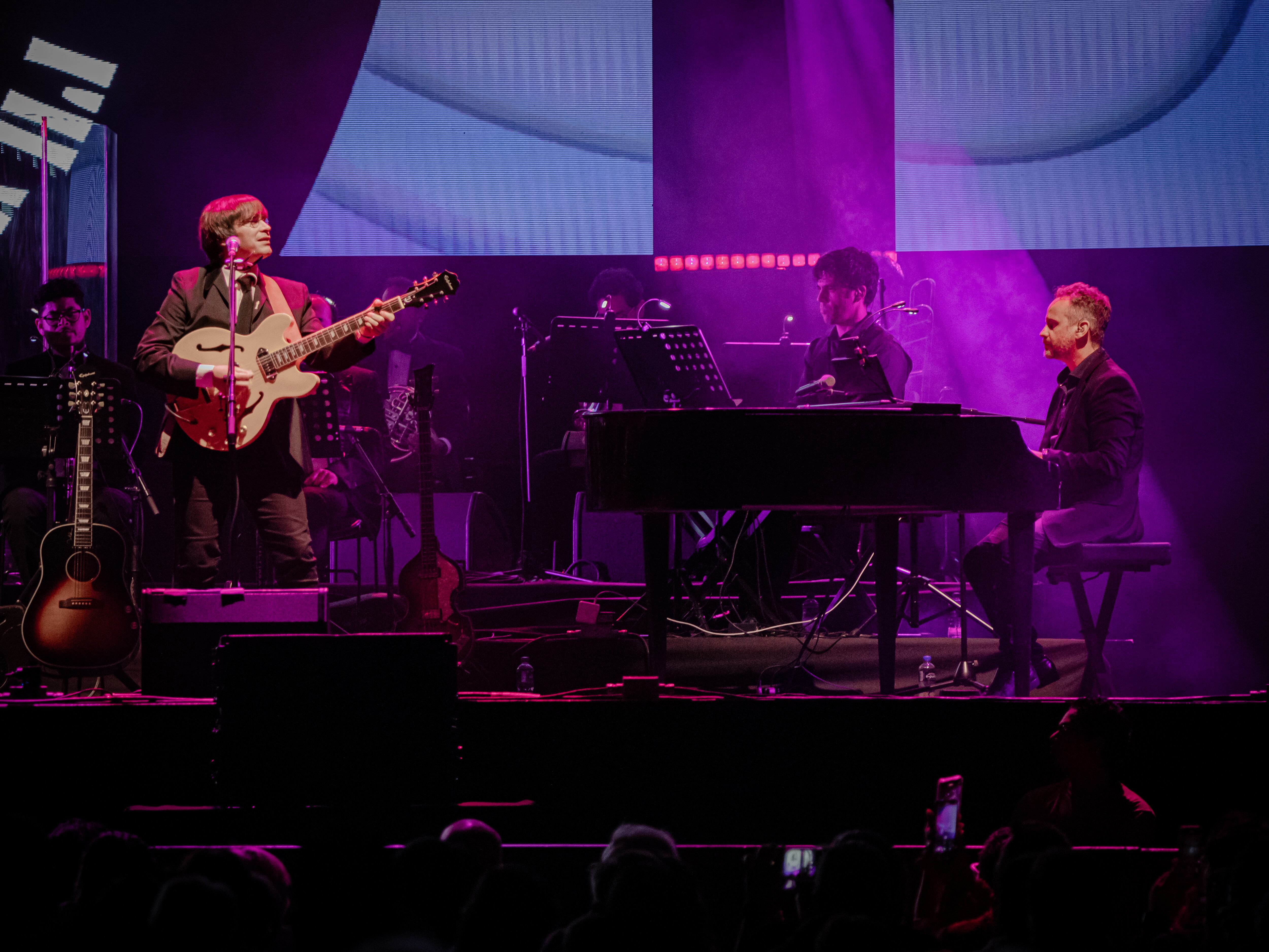 The Beatles Symphonic Fantasy llevó al escenario una innovadora mezcla entre sonidos sinfónicos y de rock. (Créditos: Cortesía Arena CDMX)