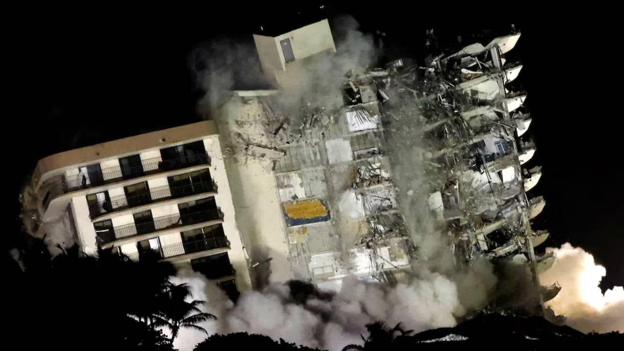Un lustro después del colapso de Champlain Towers South en Surfside, las familias de las 98 víctimas siguen sin un memorial estable (Reuters)