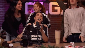 La emoción de los colegas