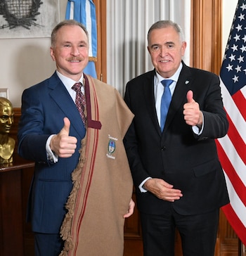 Peter Lamelas, embajador de Estados Unidos, se reunió en Tucumán con el gobernador Osvaldo Jaldo
