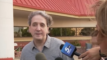 Más de 25 años preso, nueve ejecuciones programadas y tres “últimas comidas”: Richard Glossip espera en libertad el juicio que reabre su caso