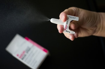 En la vivienda de la actriz encontraron Narcan, la versión más conocida de la naloxona que la OMS define como un antagonista de los opioides (REUTERS/Adrees Latif)