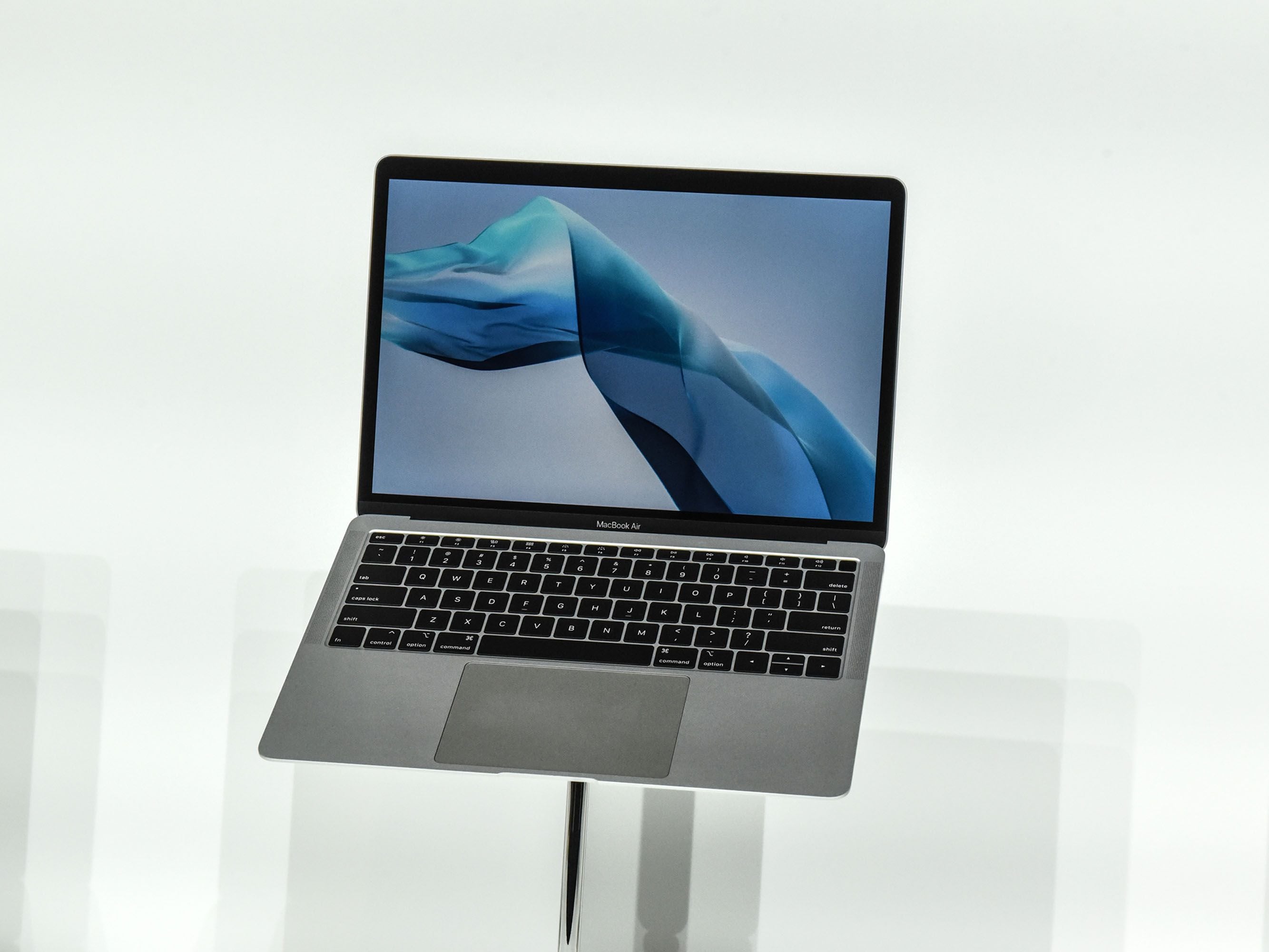 El MacBook Air Retina de 2018 fue el primero en incorporar Touch ID . (Photo by Stephanie Keith/Getty Images)