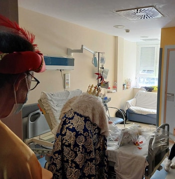 El rey Gaspar entregando un