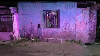 Frente a su familia asesinan