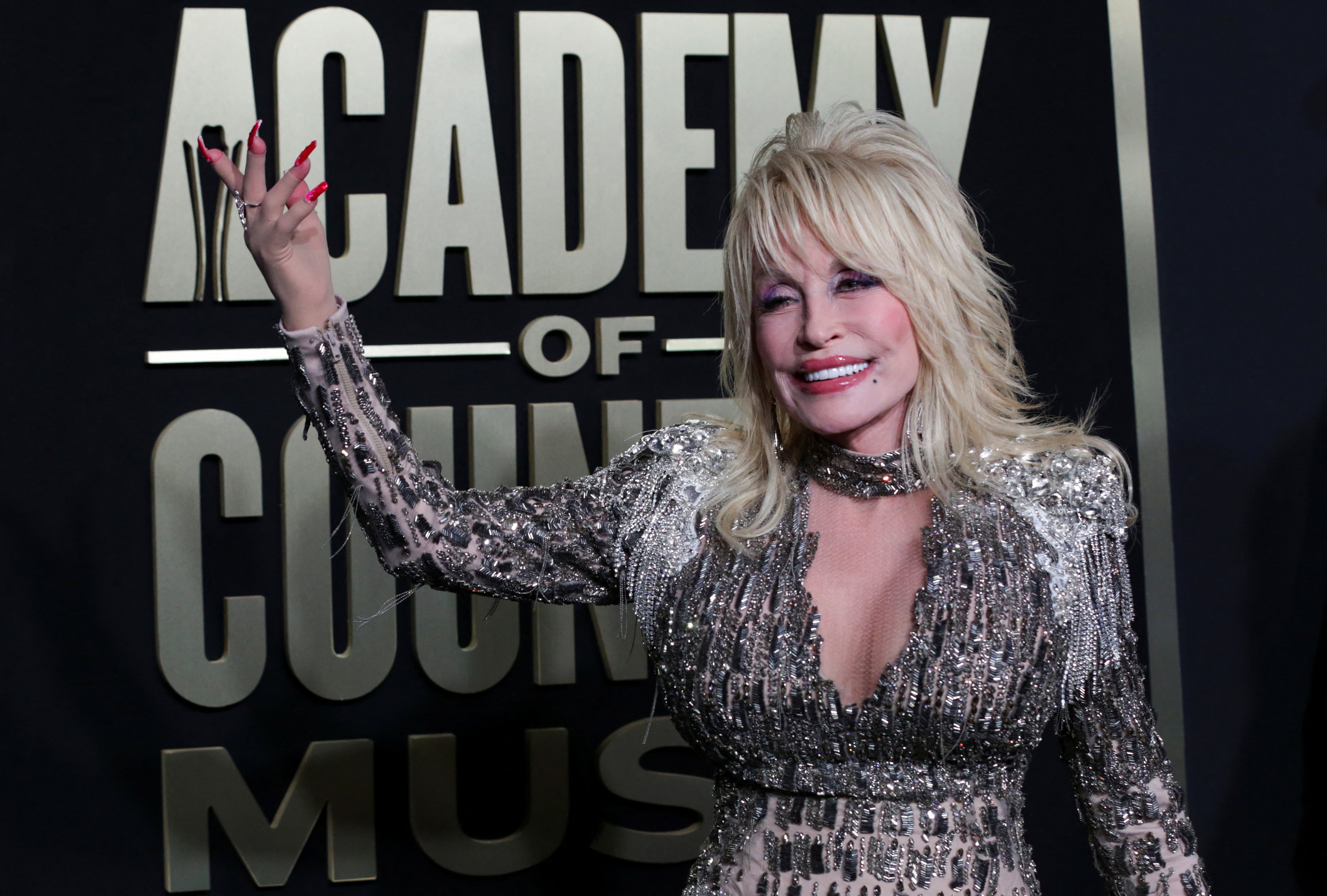 John Mayer también homenajeó a Dolly Parton al interpretar I Will Always Love You en un show para SiriusXM (REUTERS/Shelby Tauber)
