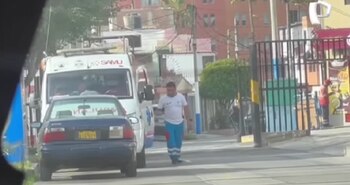 Ambulancias en el Callao son utilizadas por trabajadores como movilidad personal.