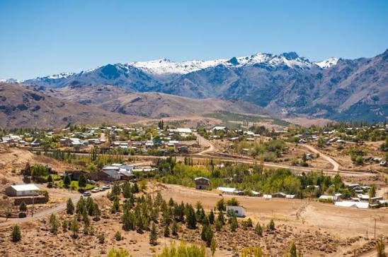 Un joven de 20 años murió tras caer con su auto por un barranco en la Ruta Provincial 43 de Neuquén, cerca de Andacollo