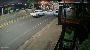 Tragedia en Posadas: atropelló y mató a un soldado del Ejército Argentino mientras realizaba Willy con su moto