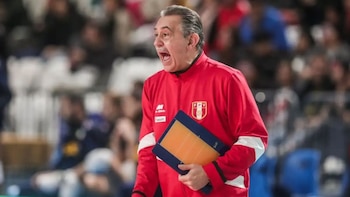 El balance del Antonio Rizola tras los amistosos de la selección peruana de vóley en Salta: “Cuando pierdes, aprendes más”